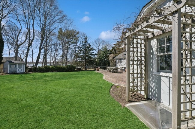 Building Photo - 250 Oak Rd