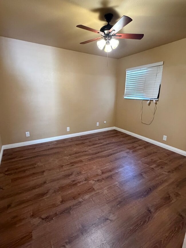 Building Photo - 3 bedroom home in Shasta Lake City