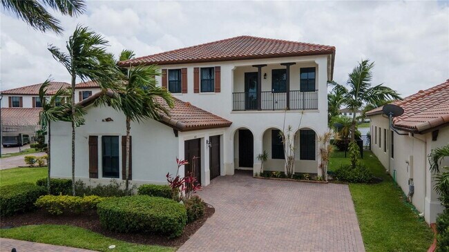 Building Photo - Northwest 82nd Drive, Pembroke Pines, FL 33024 - 4 BR 3 BA single-family home