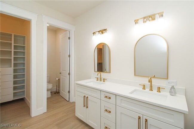 Building Photo - 4879 Esplanade St