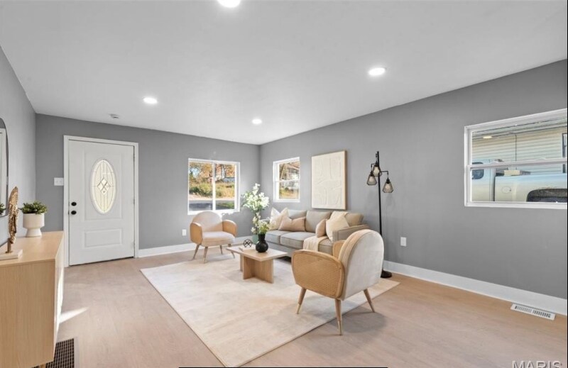 Building Photo - 3221 Suncrest Ave