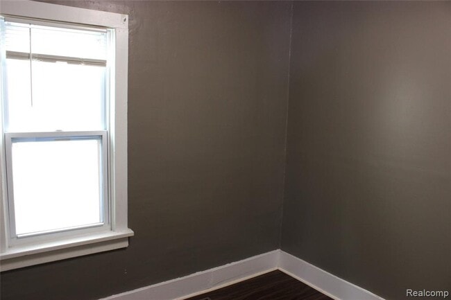 Building Photo - 510 E Hudson Ave