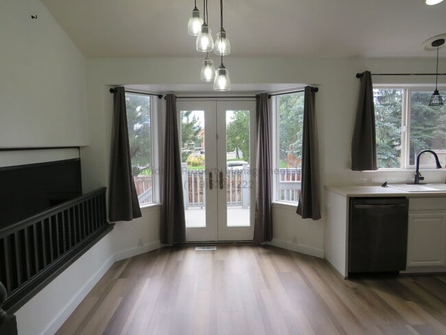 Building Photo - 6369 Cache Dr