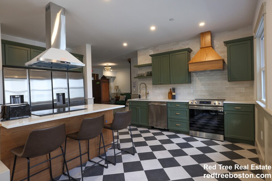 Building Photo - 44 Winslow Rd