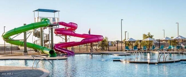 Building Photo - 9749 E Tahoe Ave