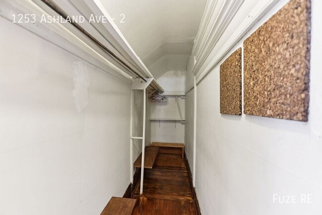 Building Photo - 1253 Ashland Ave