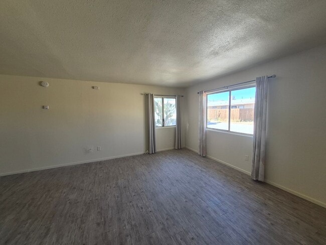 Building Photo - 61464 Desert Air Rd