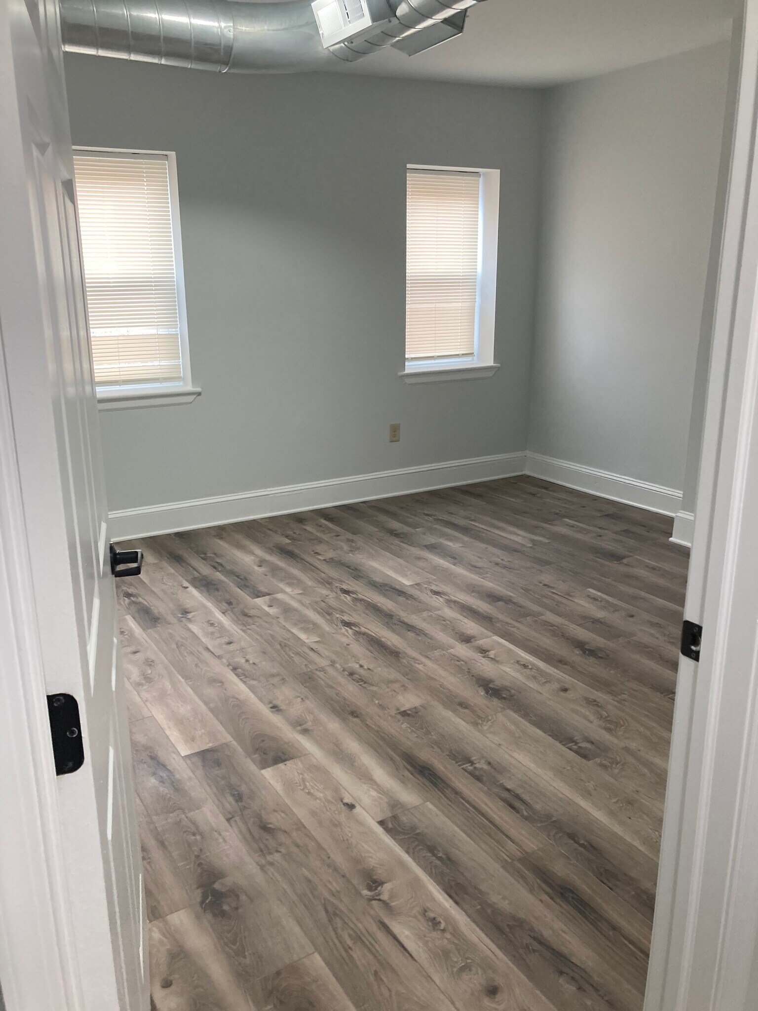 Building Photo - 2515 Frankford Ave