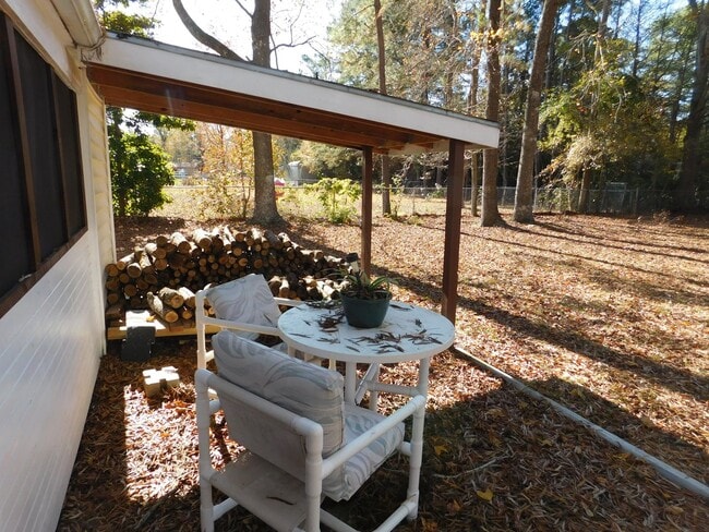 Building Photo - 842 Halifax Cir