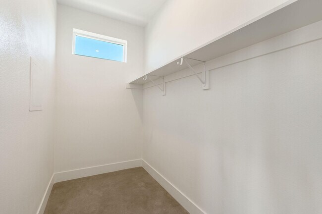 Building Photo - 416 Rosa Parks Rd