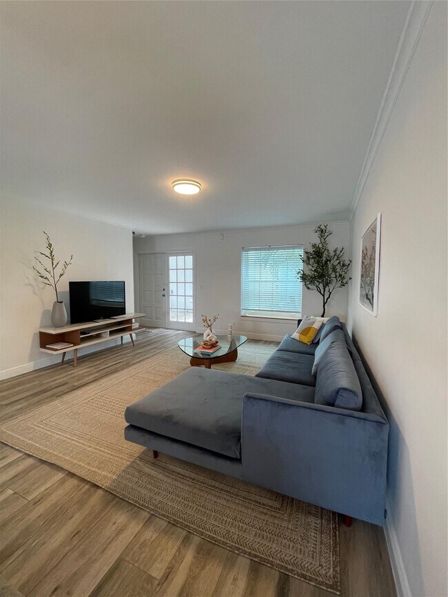 Building Photo - 2708 NE 14th Street Causeway