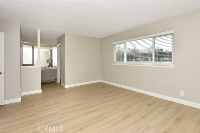 Building Photo - 4247 Larwin Ave