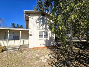 Building Photo - Welcome to a beautifully remodeled 2-Bedroom, 1-Bath in Mascotte, Florida, where modern comfort m...