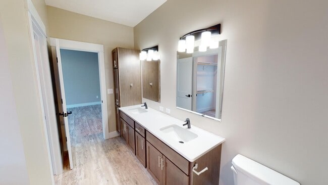 Building Photo - Spacious 3-Bed Carriage House in the Heart of Prairie District