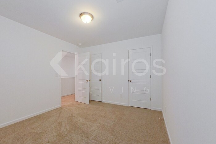 Building Photo - 105 Silver Maple Ln