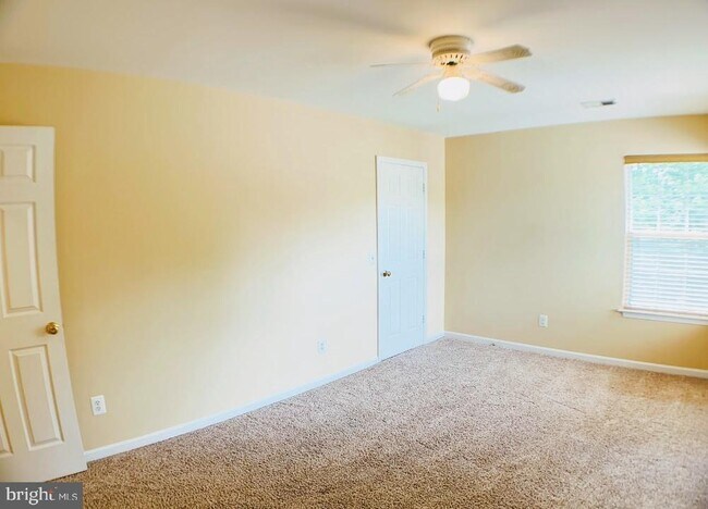 Building Photo - 21 Warwick Way