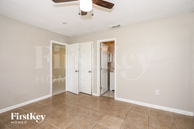 Building Photo - 1291 NW 60th Ave