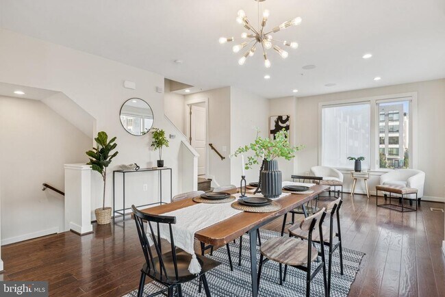 Building Photo - 8091 Red Hook St