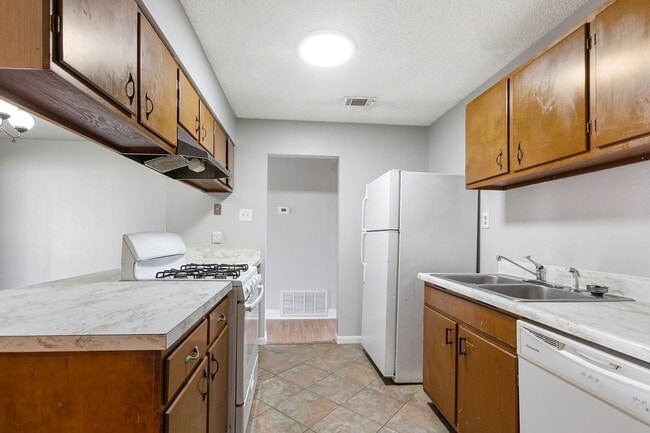 Building Photo - Beautiful 3-Bed, 2-Bath Home in Marrero – ...