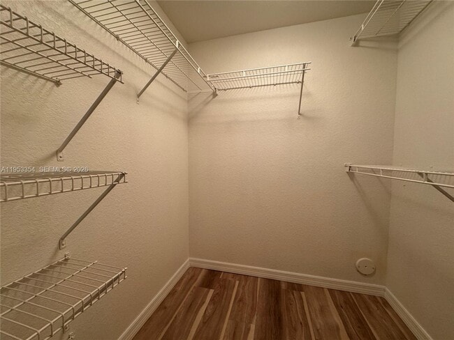 Building Photo - 2557 Centergate Dr