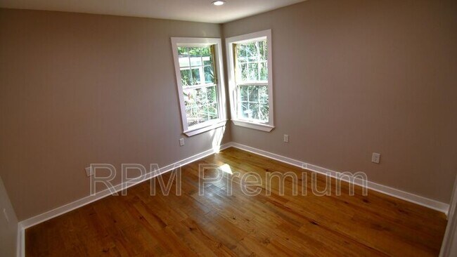 Building Photo - 4706 Mohican St