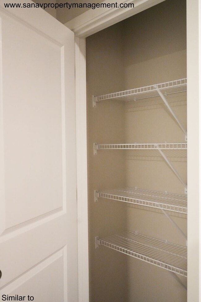 Building Photo - Townhome in Prime Ankeny Location