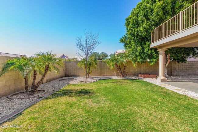 Building Photo - 3013 E Bighorn Ave