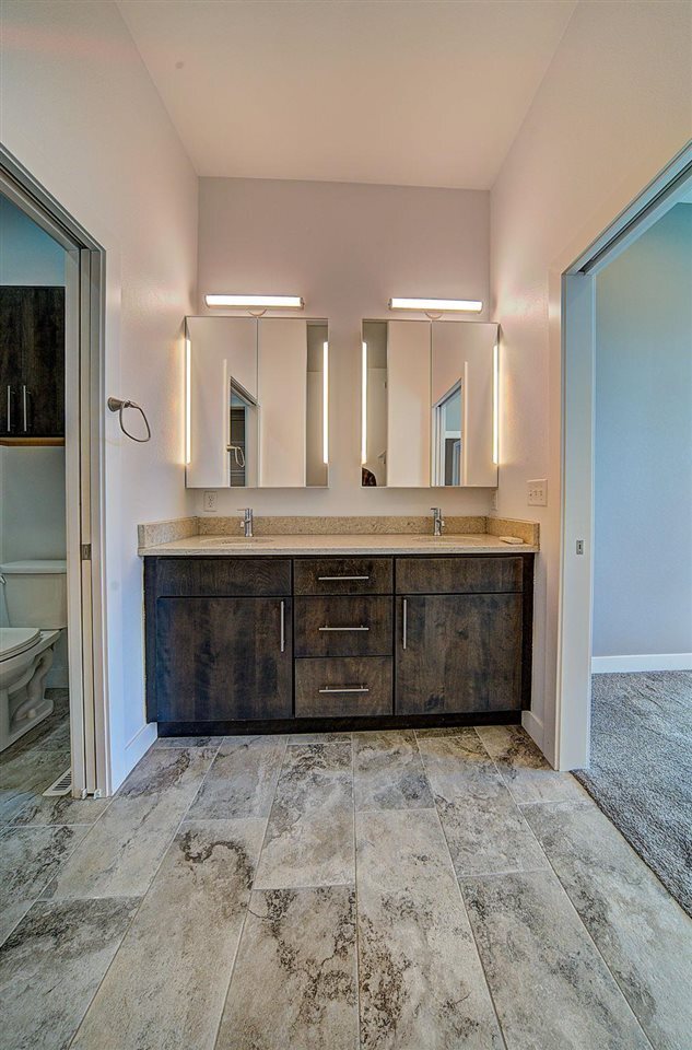 Building Photo - 704 American Pharaoh Dr