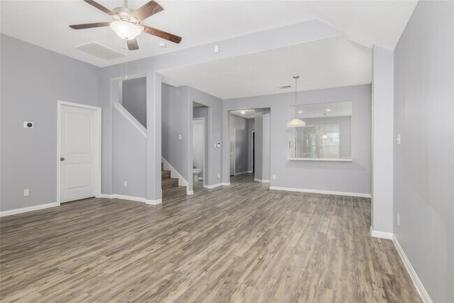 Building Photo - 3807 Springcrest Ln