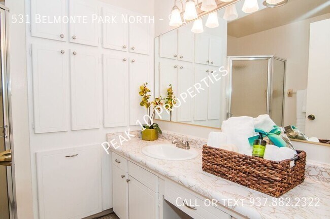 Building Photo - 531 Belmonte Park E