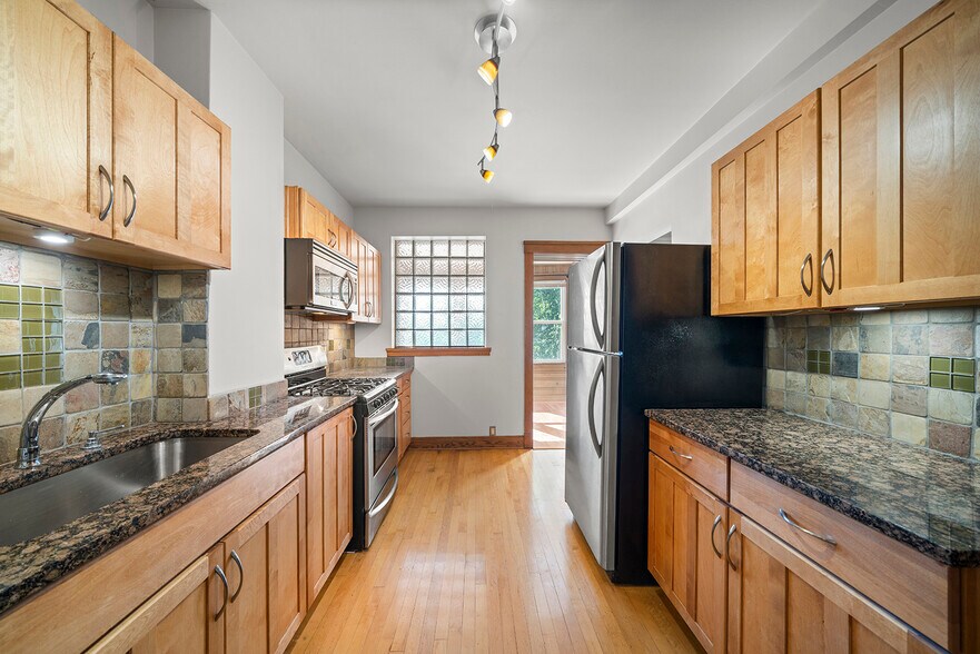 Kitchen View 1 - 5344 N Ashland Ave