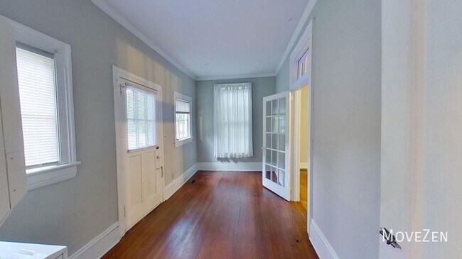 Building Photo - 604 N Blount St