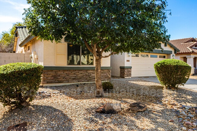 Building Photo - 38426 N Beverly Ave