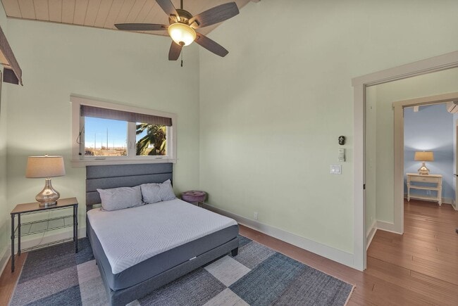 Building Photo - Oceanview 3-Bedroom in Lahaina – Solar, EV...