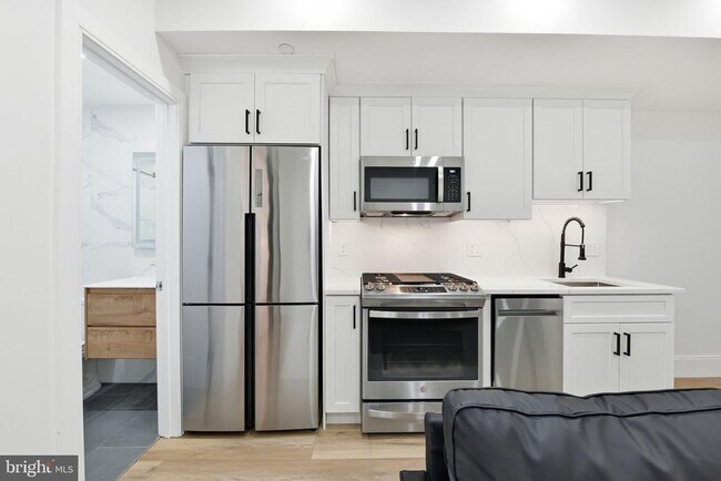 Building Photo - 1714 Euclid St NW