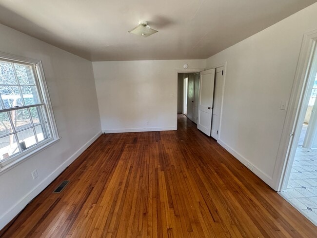 Building Photo - 2/1 House in Shelby, NC