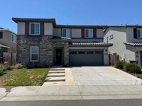 Building Photo - Beautiful 5 Bedroom, 3 Bathroom, 2800 Sqft...