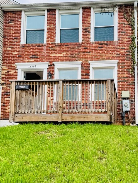 front porch - 12349 Boncrest Dr