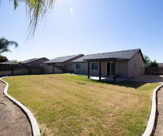 Building Photo - Lovely 3 bedroom home for rent in Hanford CA