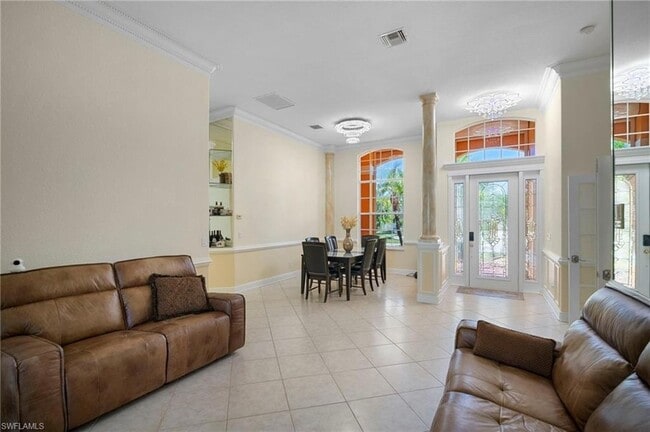 Building Photo - 5024 SW 8th Pl