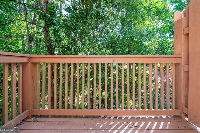 Building Photo - 5510 Glenridge Park NE