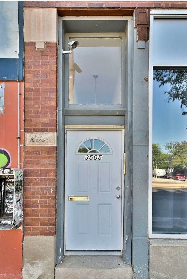 Primary Photo - 3505 W North Ave