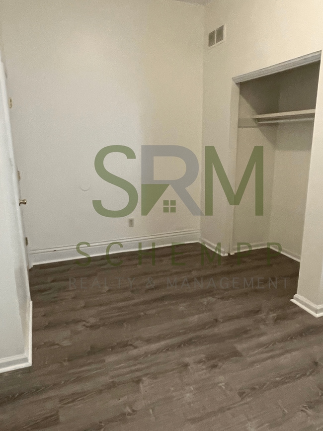 Building Photo - Updated three bedroom two bathroom home in West Louisville! *Section 8 accepted*