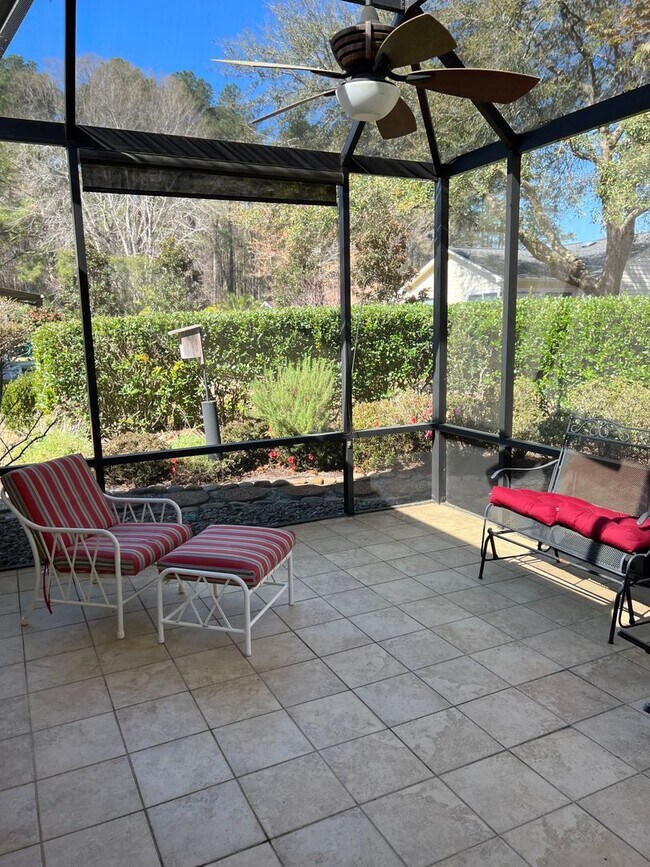 Building Photo - Sun City Two-Bedroom, Two-Bath Unfurnished Home — First Month Free for Those Who Qualify!