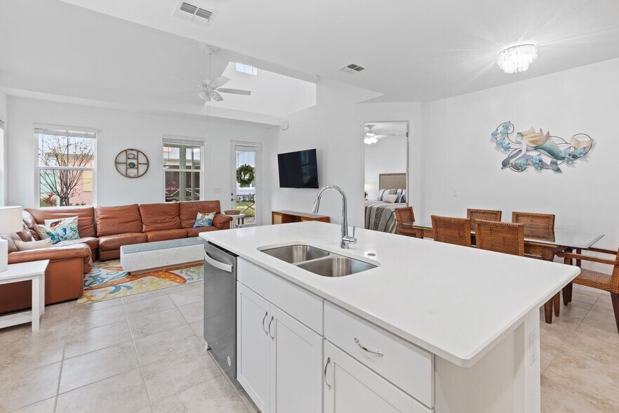 Building Photo - 531 Daiquiri Pl