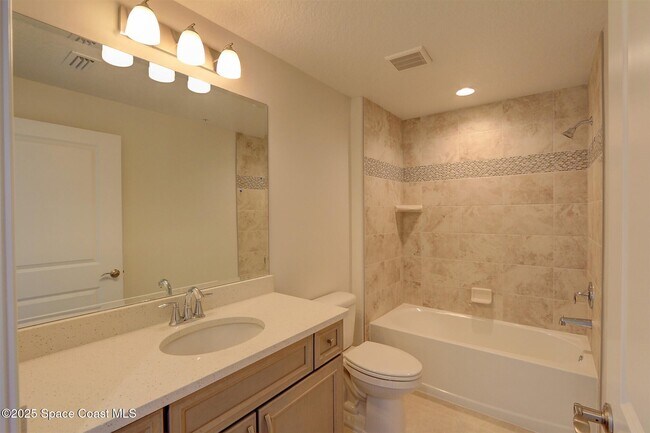 Building Photo - 1465 S Harbor City Blvd