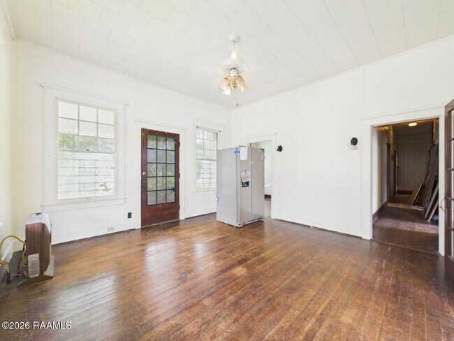 Building Photo - 223 General Gardner Ave