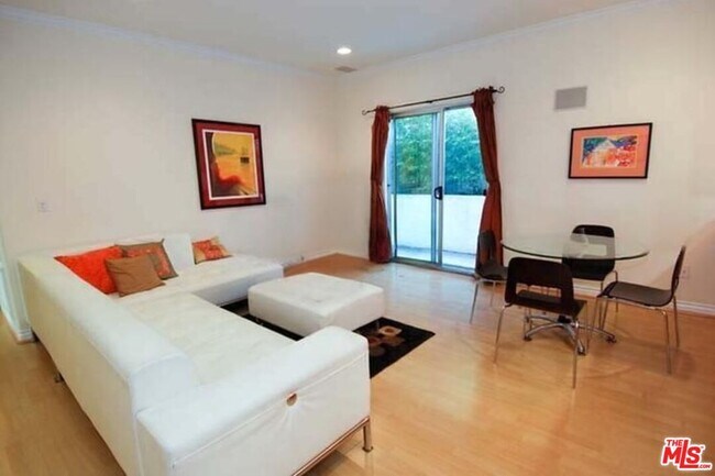 Building Photo - 10633 Eastborne Ave