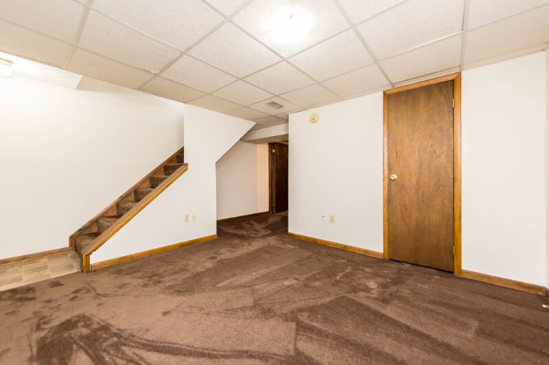 Building Photo - 818 Annagladys Dr