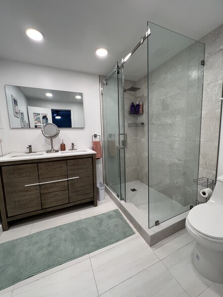 Master Ensuite Full Bathroom with Double Sink & Rain Shower - 1328 SW 21st Ter